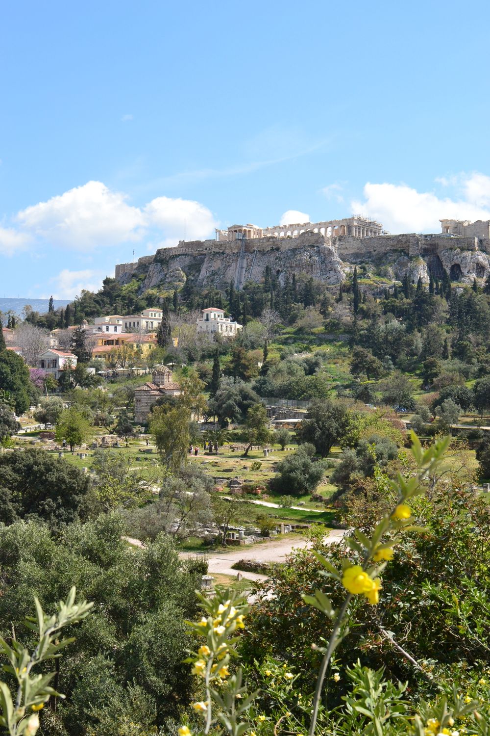 Vista del Partenón de Atenas desde la distancia