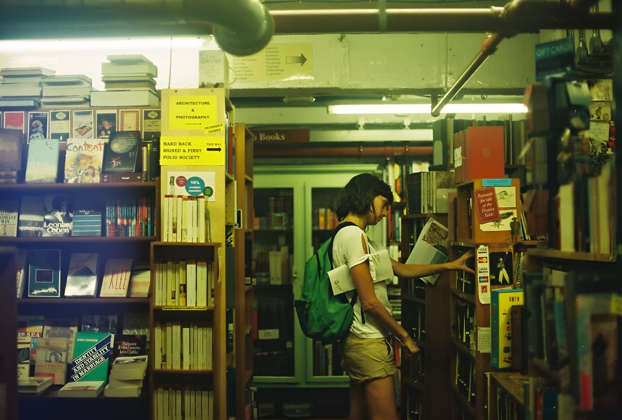 Libraires en France et au Royaume-Uni confrontés à la chute des ventes