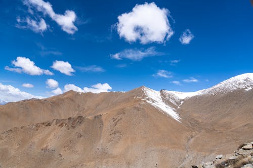 Kostenloses Stock Foto zu berge, blauer himmel, landschaft