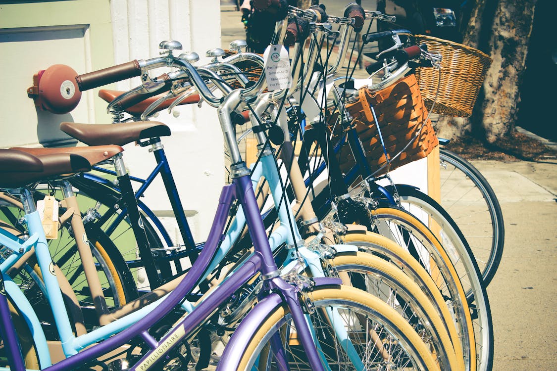 Безкоштовне стокове фото на тему «велосипеди, Вулиця, колеса» стокове фото
