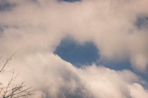 Бесплатное стоковое фото с облака, облако, облако в форме сердца