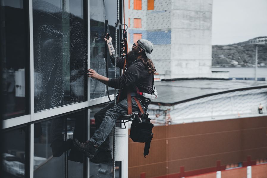 Professional window cleaning equipment for high-rise buildings