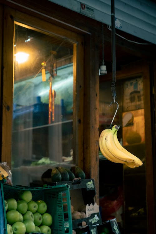 Free Display of Bananas in Market Stock Photo