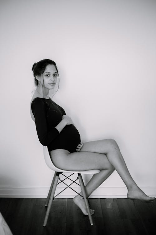 Fotos de stock gratuitas de blanco y negro, embarazada, fotografía de moda