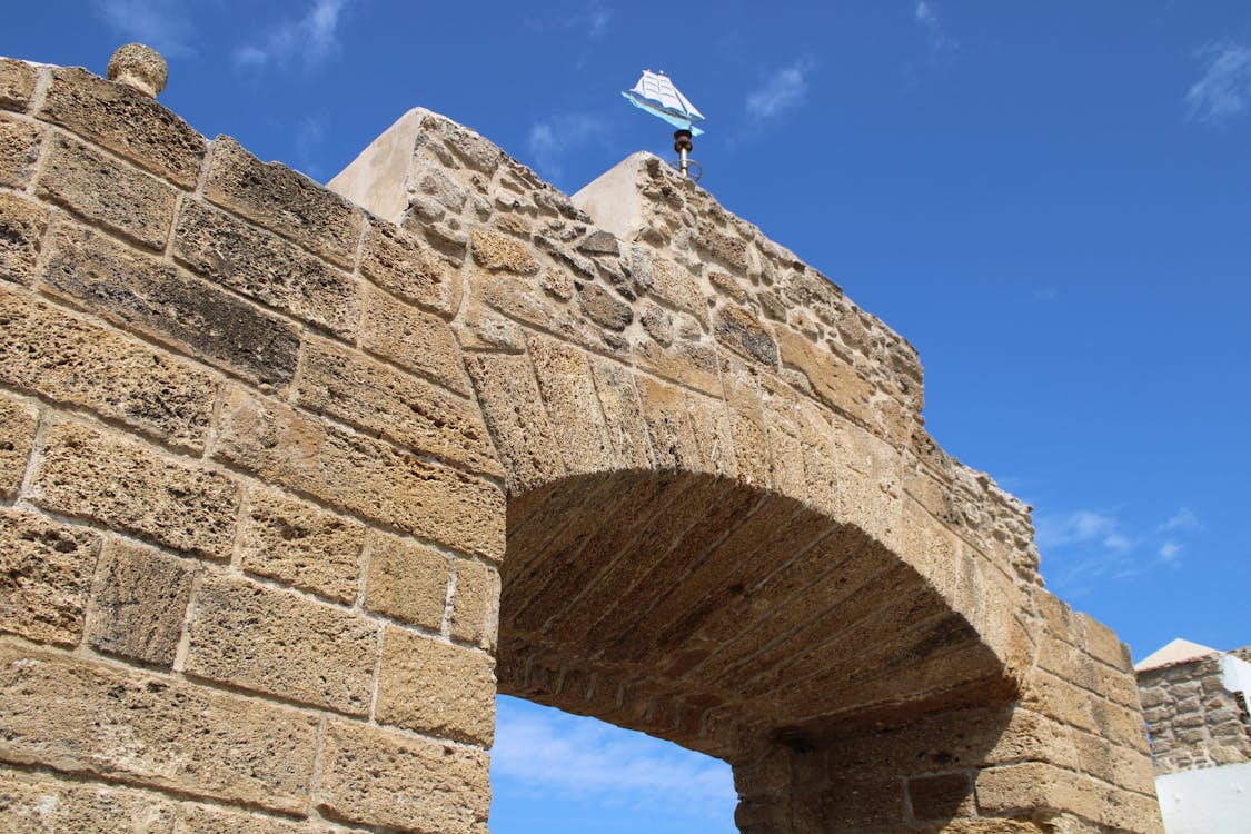 puerta de la Caleta en Cádiz