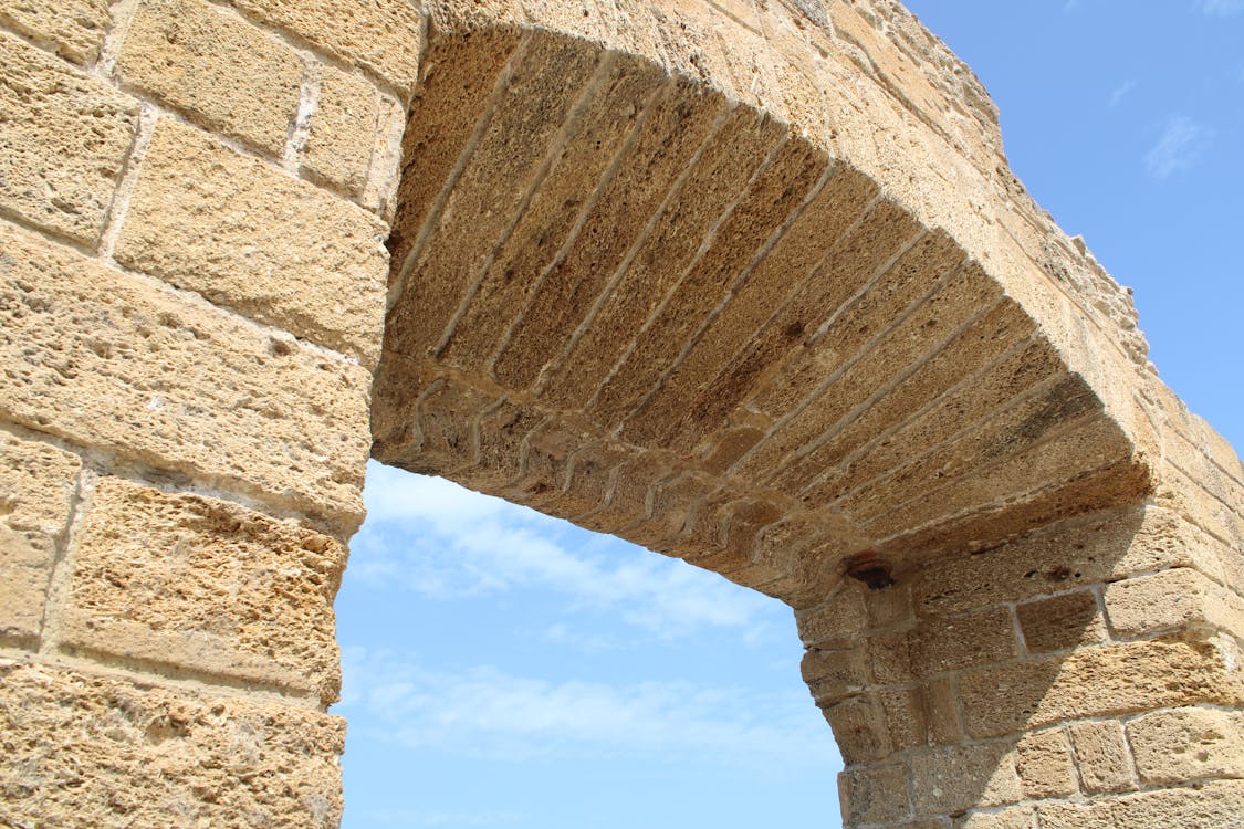 puerta de la Caleta en Cádiz