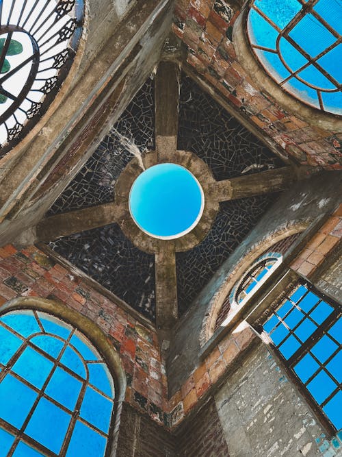 Circular Window in Ceiling