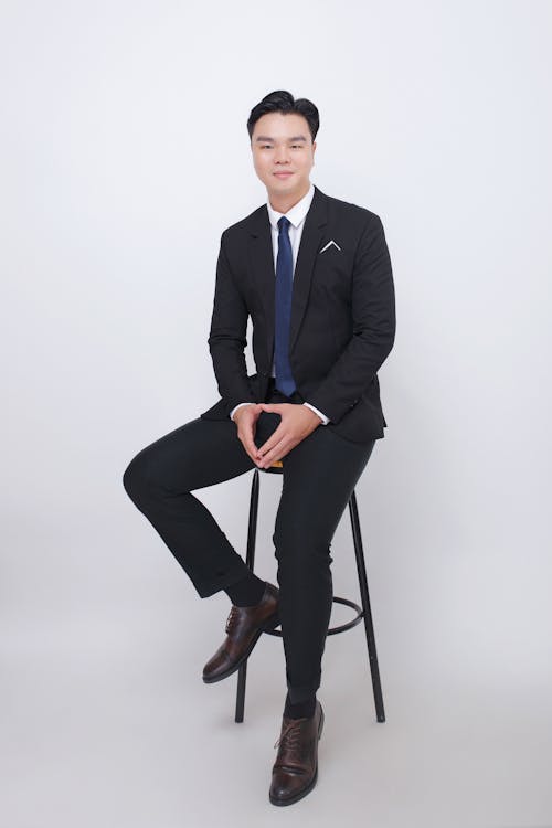 Foto profissional grátis de empresário, fotografia de moda, gravata azul