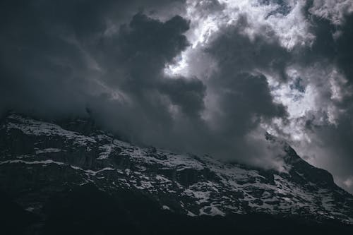 Gratis stockfoto met bergen, bewolking, bewolkt