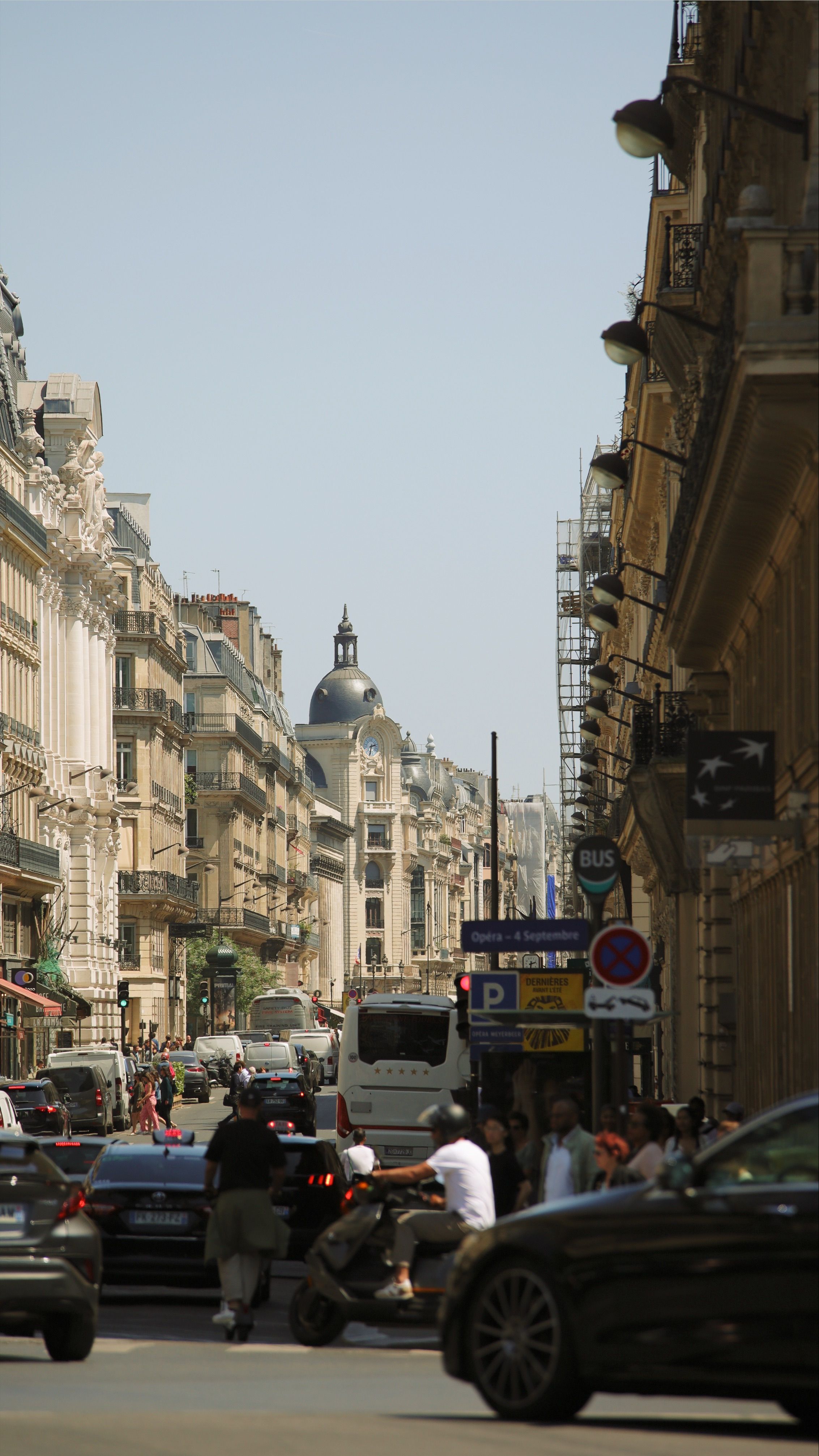 Gratis Immagine gratuita di architettura, architettura di parigi, auto Foto a disposizione