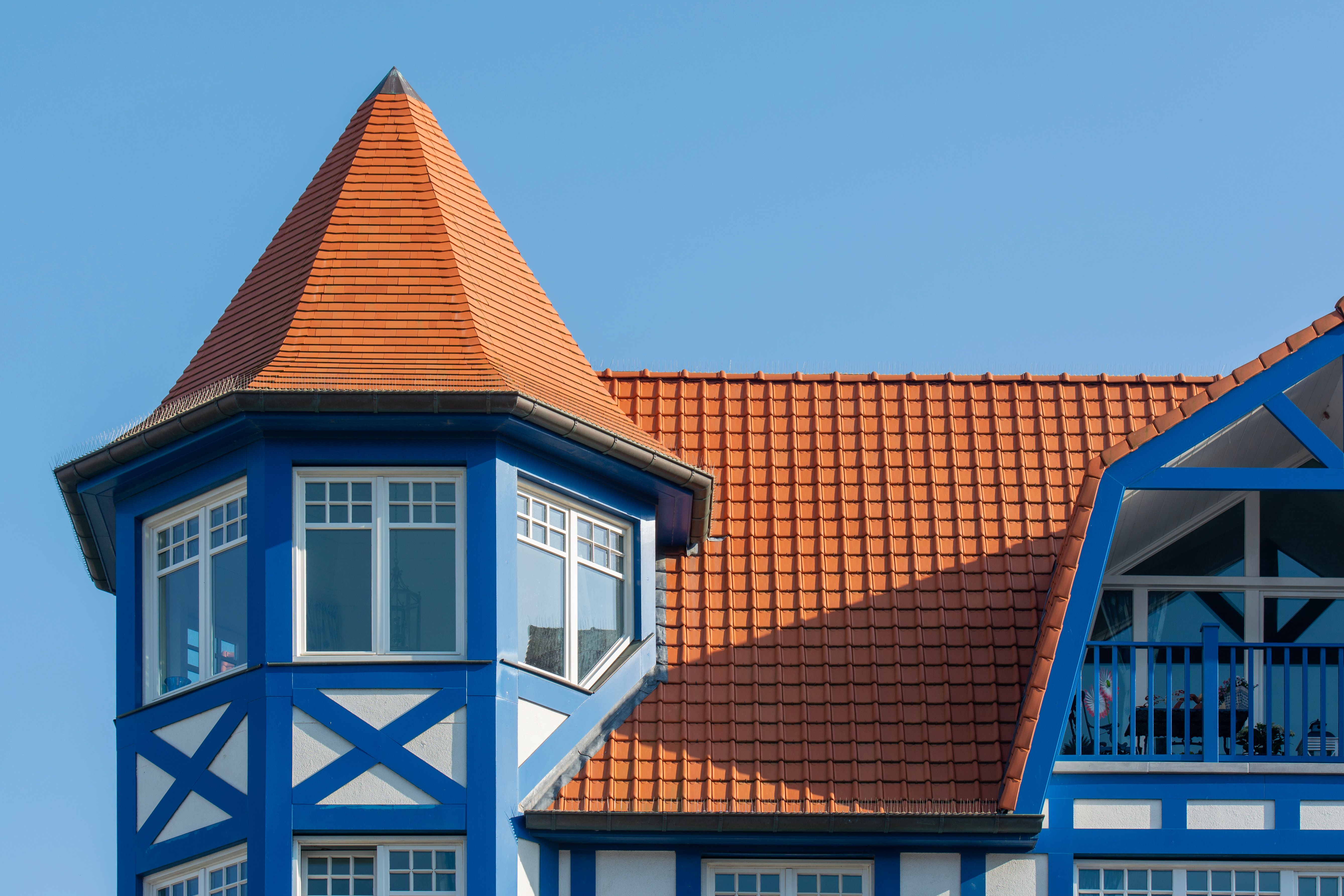 Illustration, rénovation de toiture: comment choisir les tuiles