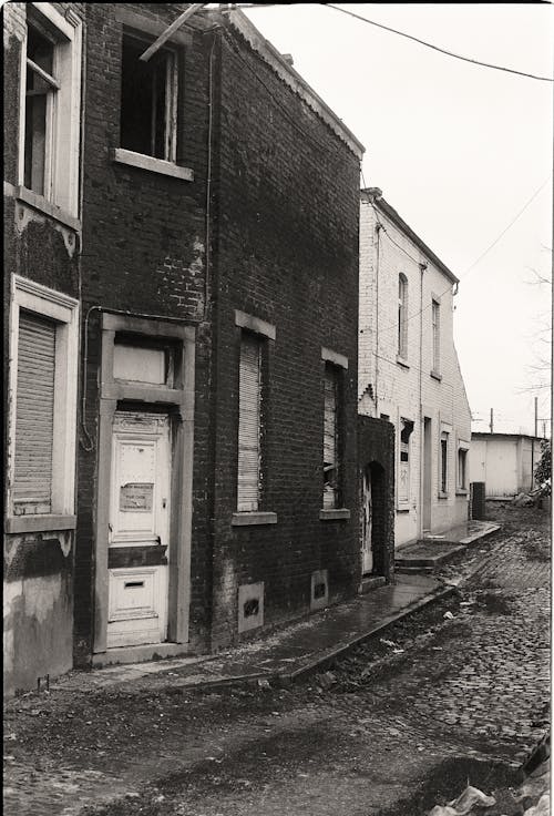 Darmowe zdjęcie z galerii z budynki, czarno-biały, miejski