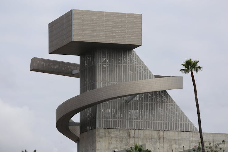 School Of Visual And Performing Arts Building, Los Angeles, United States