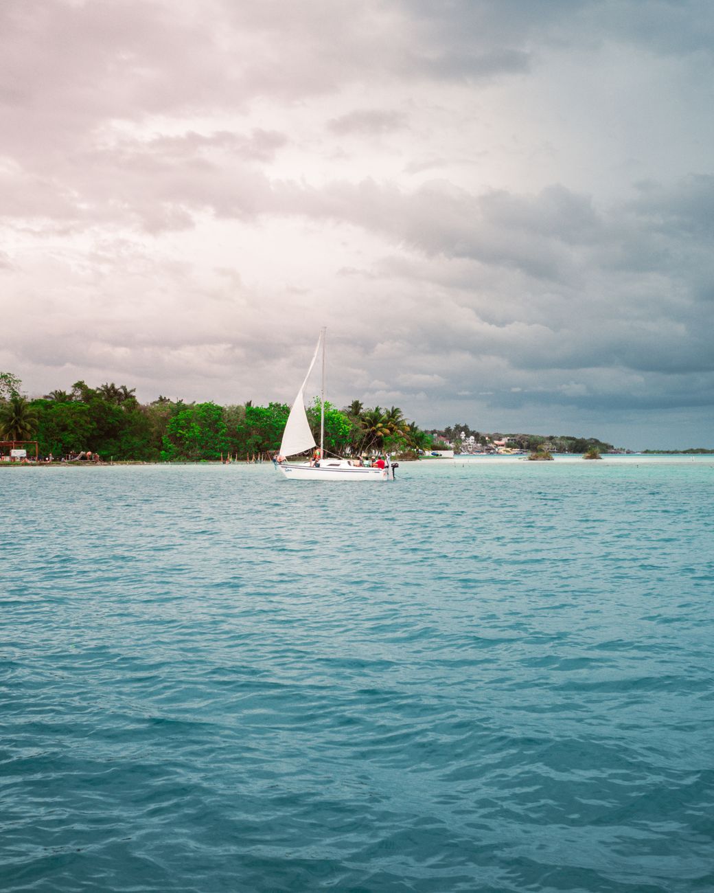 Renting a boat without a licence on the Étang de Thau