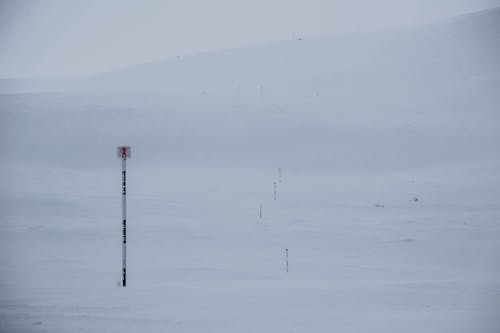 Gratis stockfoto met bergen, besneeuwde achtergrond, besneeuwde berg