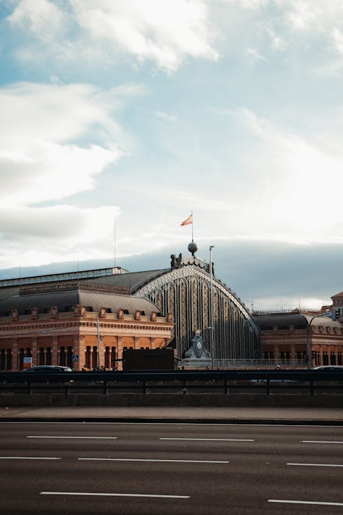 Imagine de stoc gratuită din atocha, cer albastru, clădiri