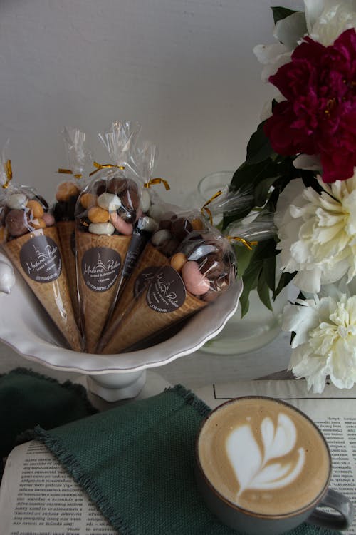 冰淇淋甜筒, 卡布奇諾, 咖啡 的 免费素材图片