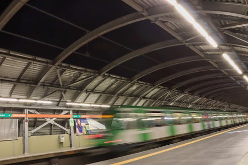Foto profissional grátis de bluding, tren, trilhos de trem
