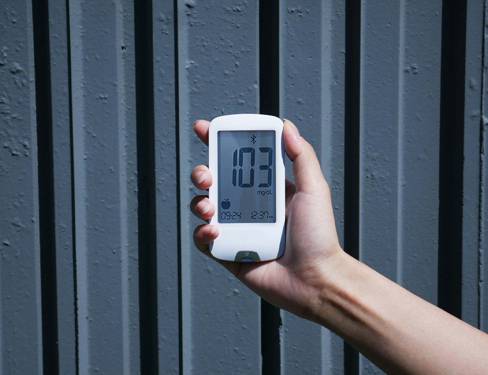 Smartwatches and Diabetes: Monitoring Your Health at a Glance