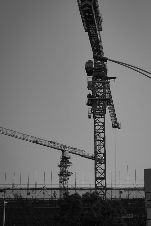 Black and White Photo of a Crane · Free Stock Photo