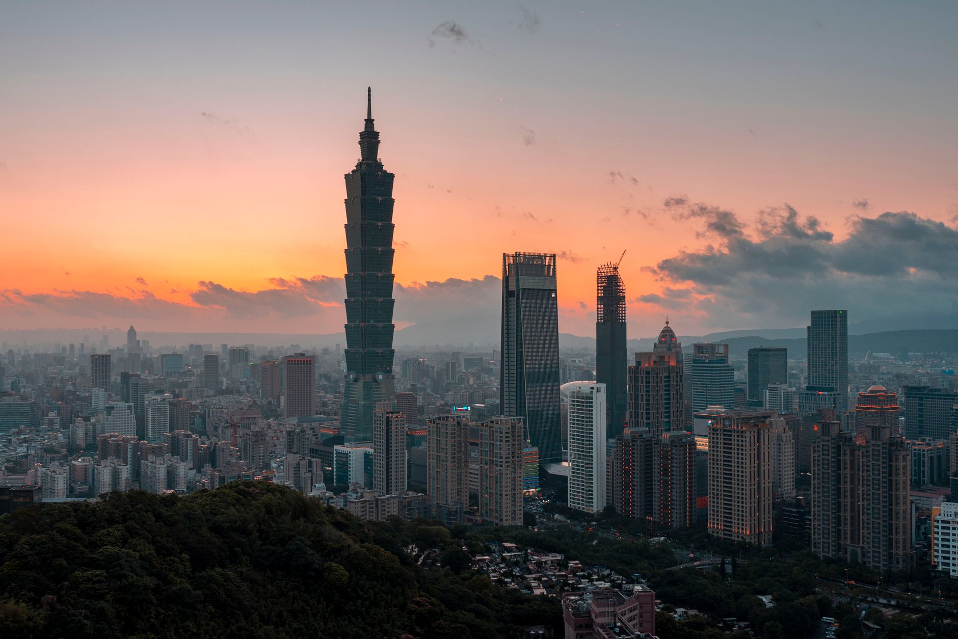 Return flights to Taiwan from London starting from £368