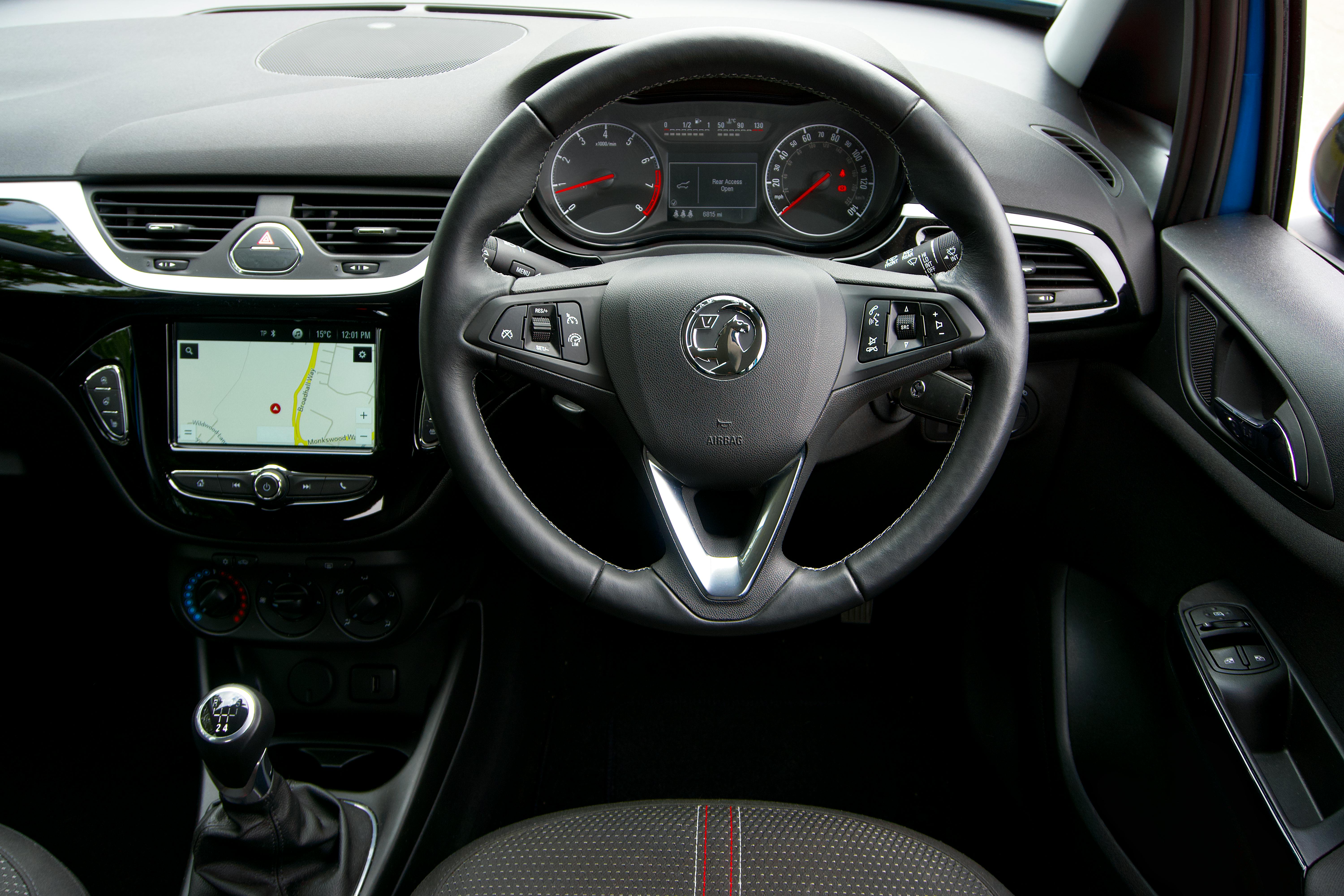 Next-Gen Pleos Connect Infotainment Coming to Hyundai, Genesis, Kia Vehicles — Photo by Mike Bird on Pexels