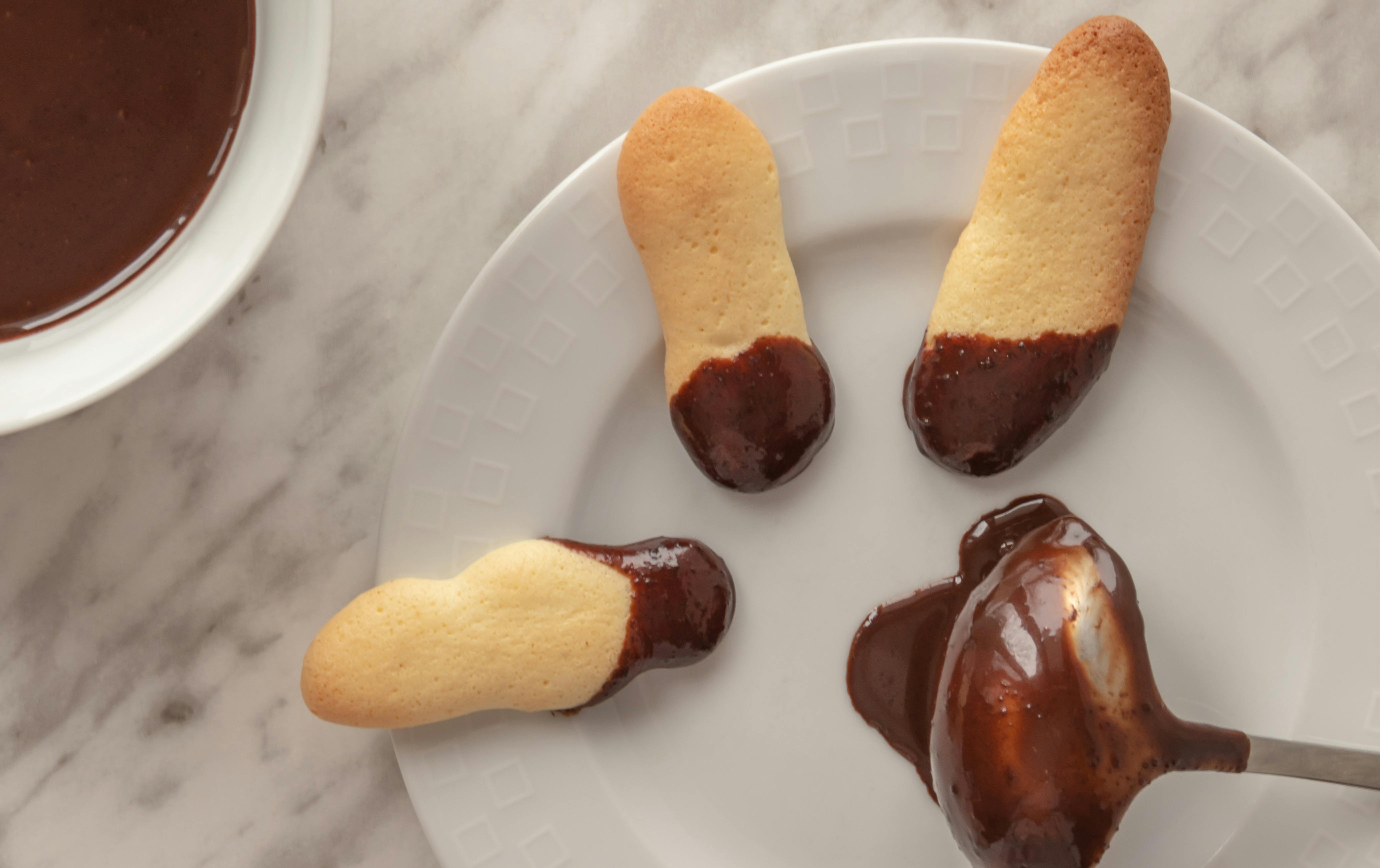 free-stock-photo-of-chocolate-dip-ganache