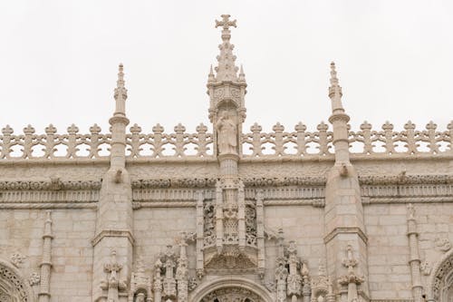 Darmowe zdjęcie z galerii z biały, budynek, katolicki