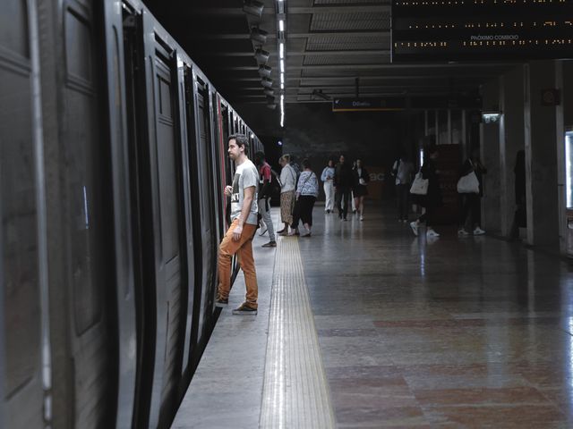 Metro seferlerindeki gecikme bir haftadır sürüyor, açıklama hâlâ yok
