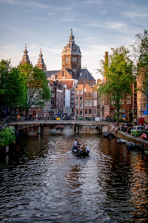 Ingyenes stockfotó Amszterdam, csatorna, csónakázás témában