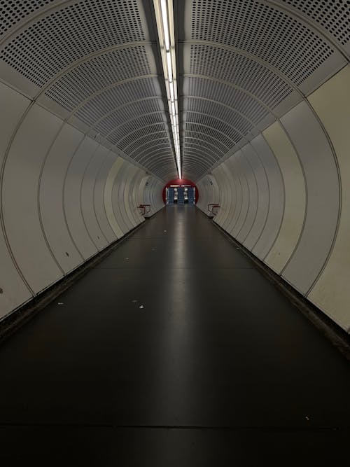 Symmetrical View of the Tunnel 