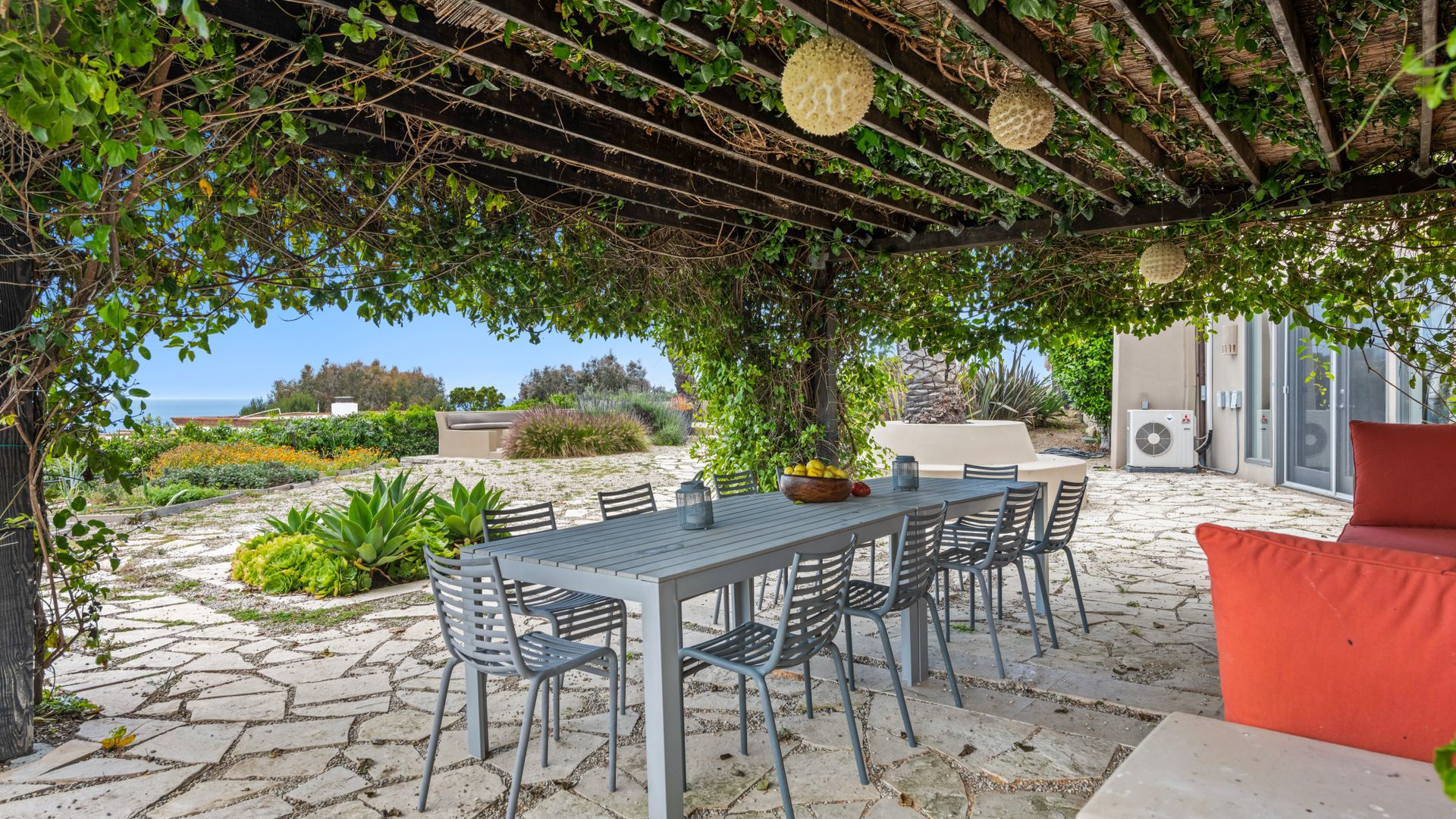 Why Pergola Prices Vary So Much in Cyprus — illustrasjonsbilde