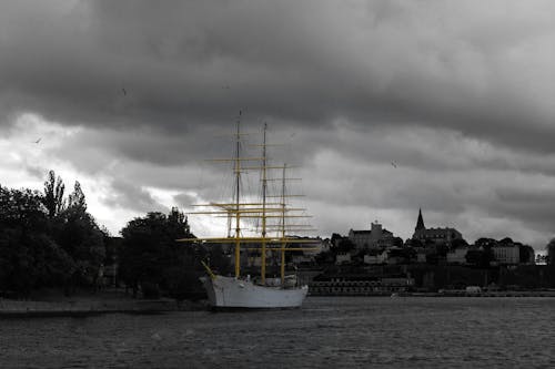 Derelict - Abandoned Ship