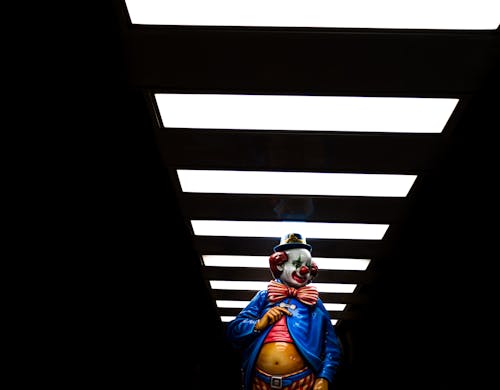 gratis Clown In Tunnel Stockfoto