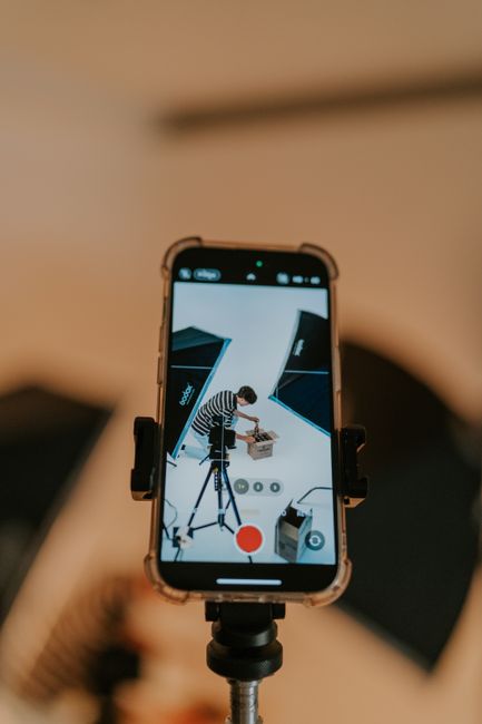 smartphone vertical video filming