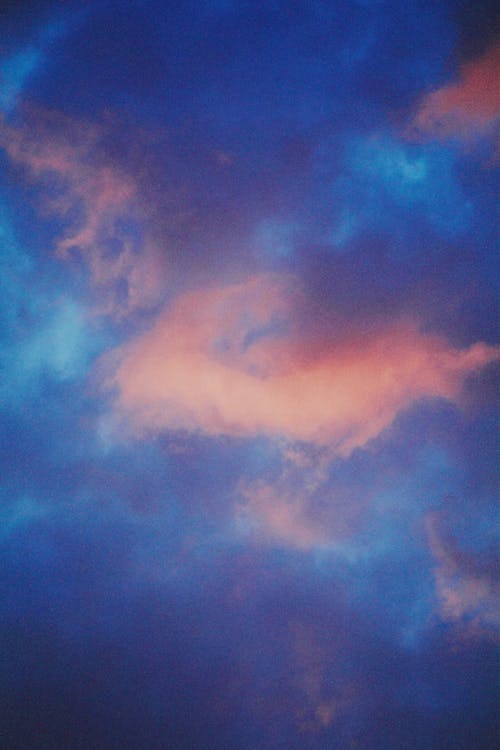 Foto profissional grátis de cênico, céu azul, cor-de-rosa