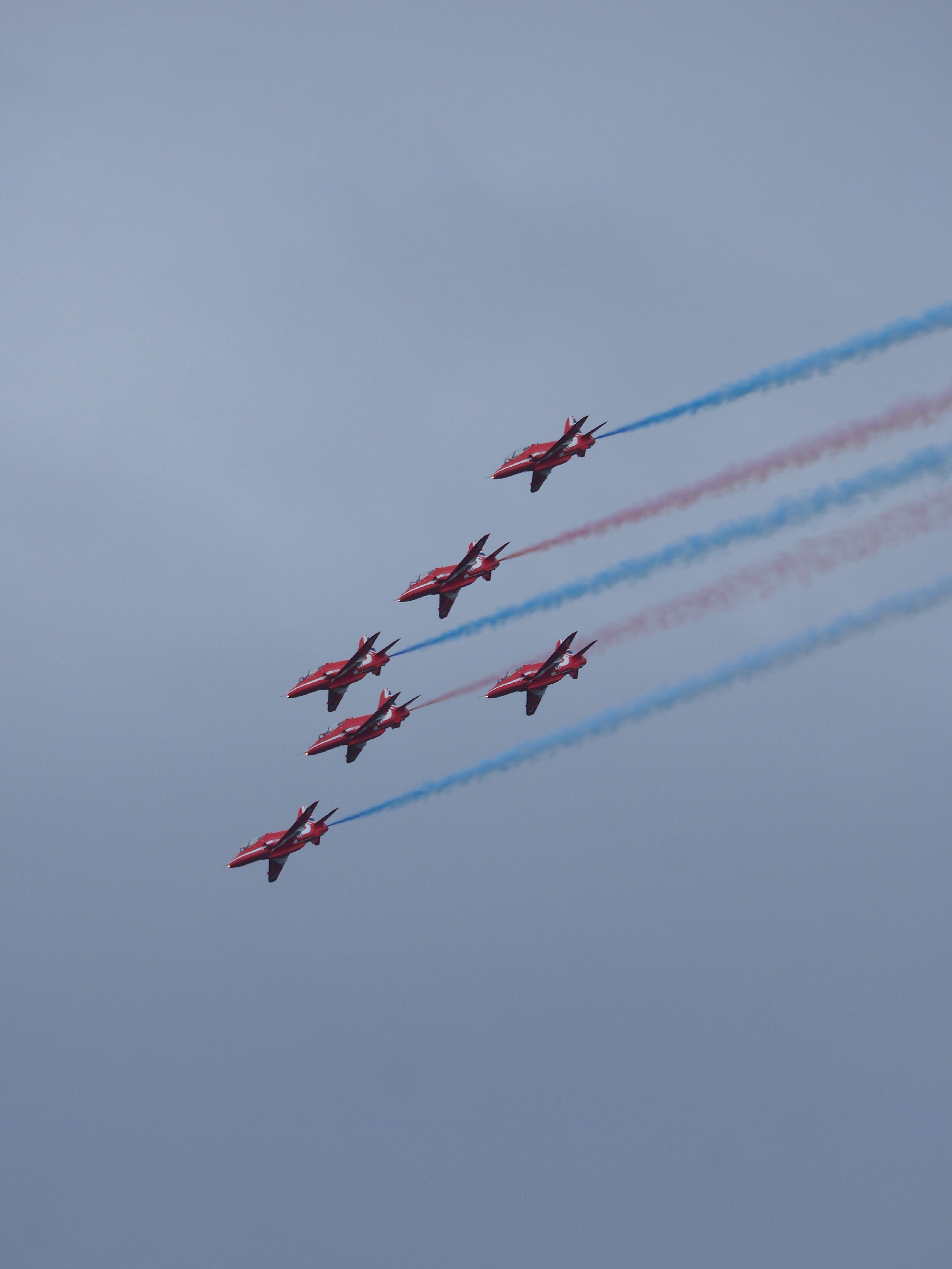 Airplanes in Formation · Free Stock Photo