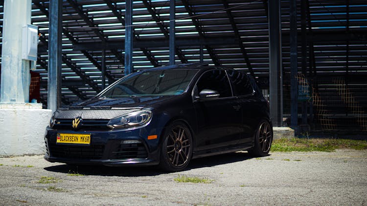 Black Volkswagen Golf VI