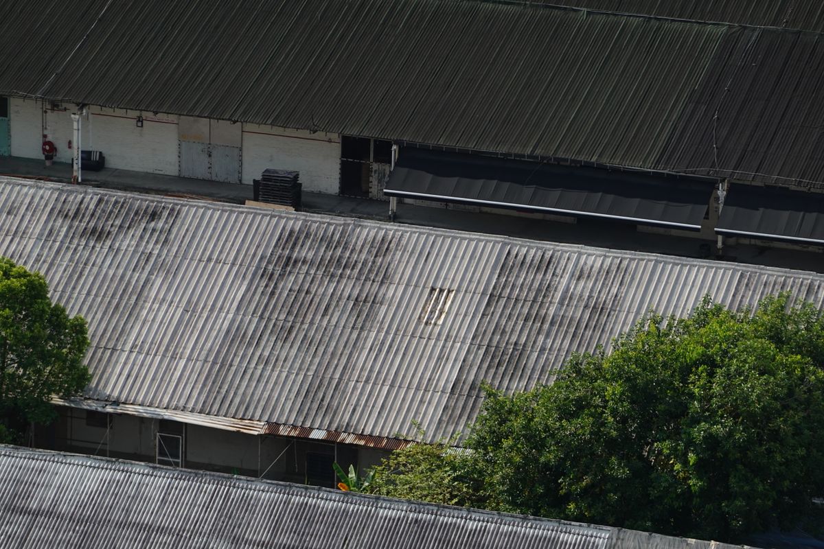 Edificios en una zona urbana e industrial