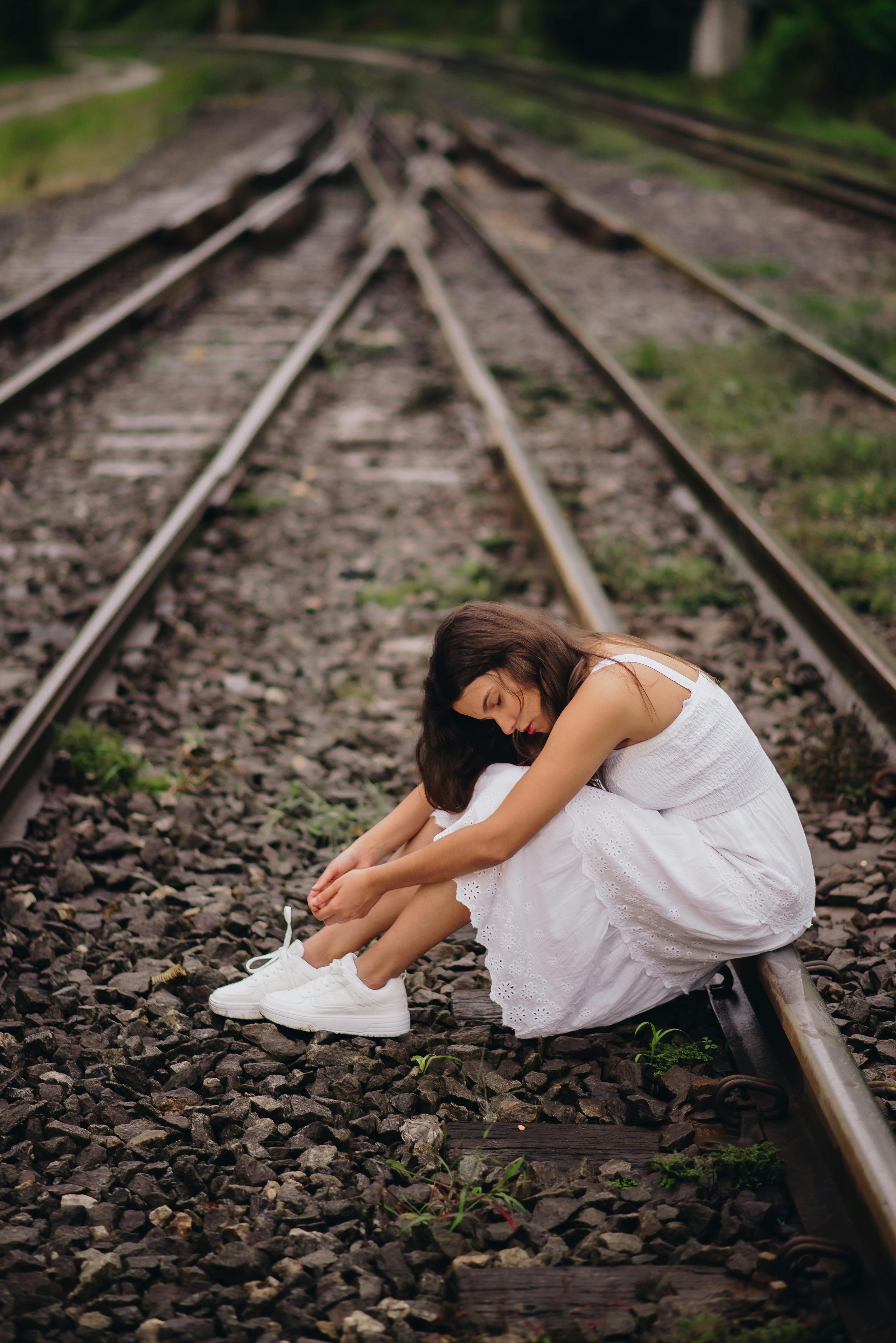 Railway track photoshoot poses for Girls - YouTube