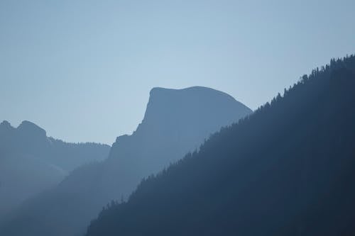 Gratis stockfoto met bergen, bergketen, Bos