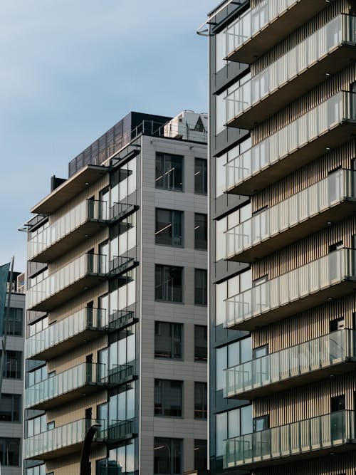 Základová fotografie zdarma na téma apartmány, balkony, budovy