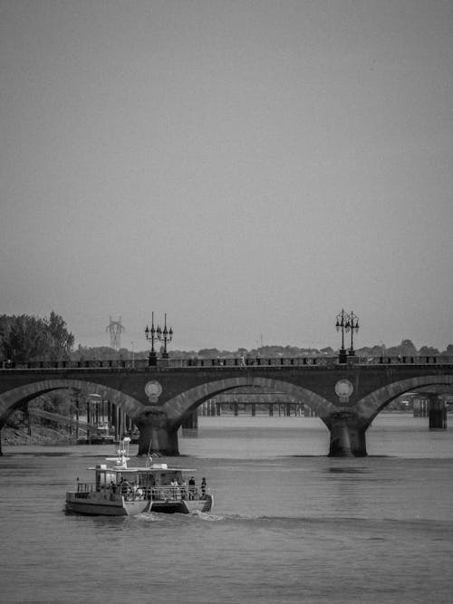 View of the Pont De Pierre over River Garonne in Bordeaux, France 