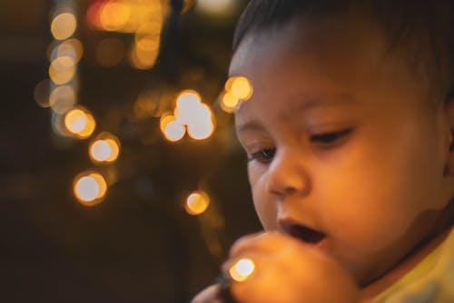 bebek, ışıklar, kız içeren Ücretsiz stok fotoğraf