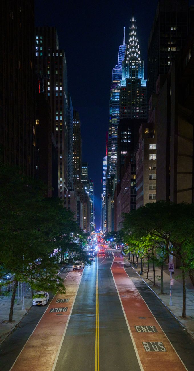 Nacht & Stadt – Bezauberndes architektonisches Motiv