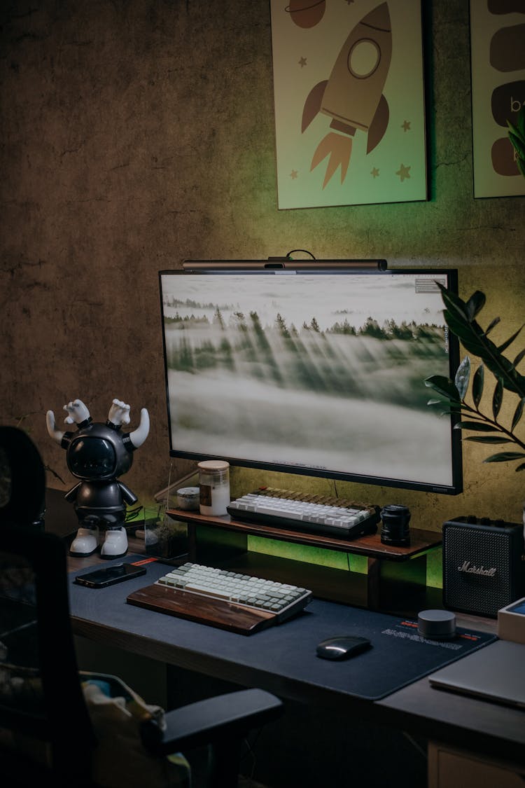 Computer On A Desk In A Bedroom