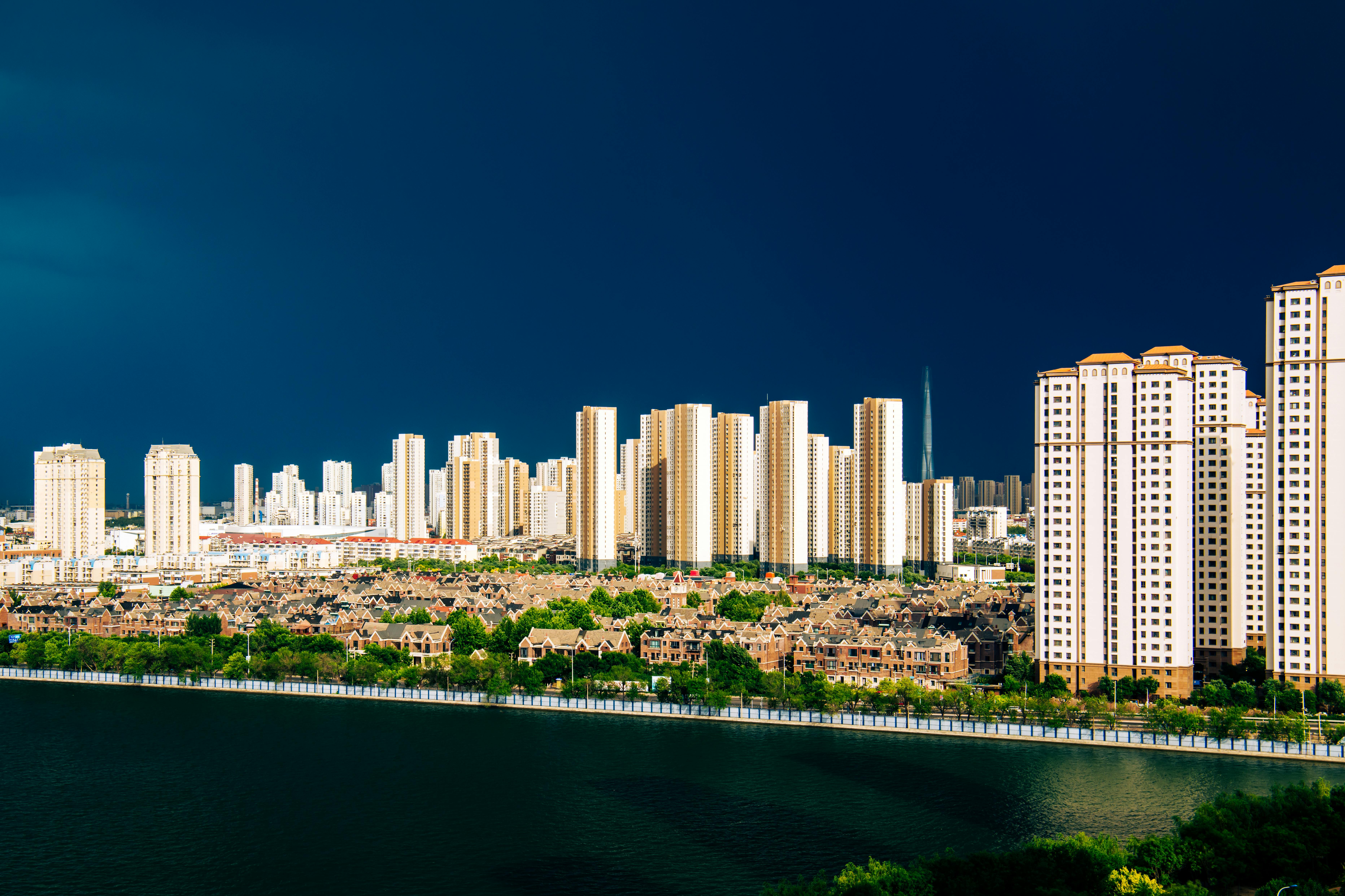 Best Real Estate Stocks for 2026 and How to Invest — Photo by Suki Lee on Pexels