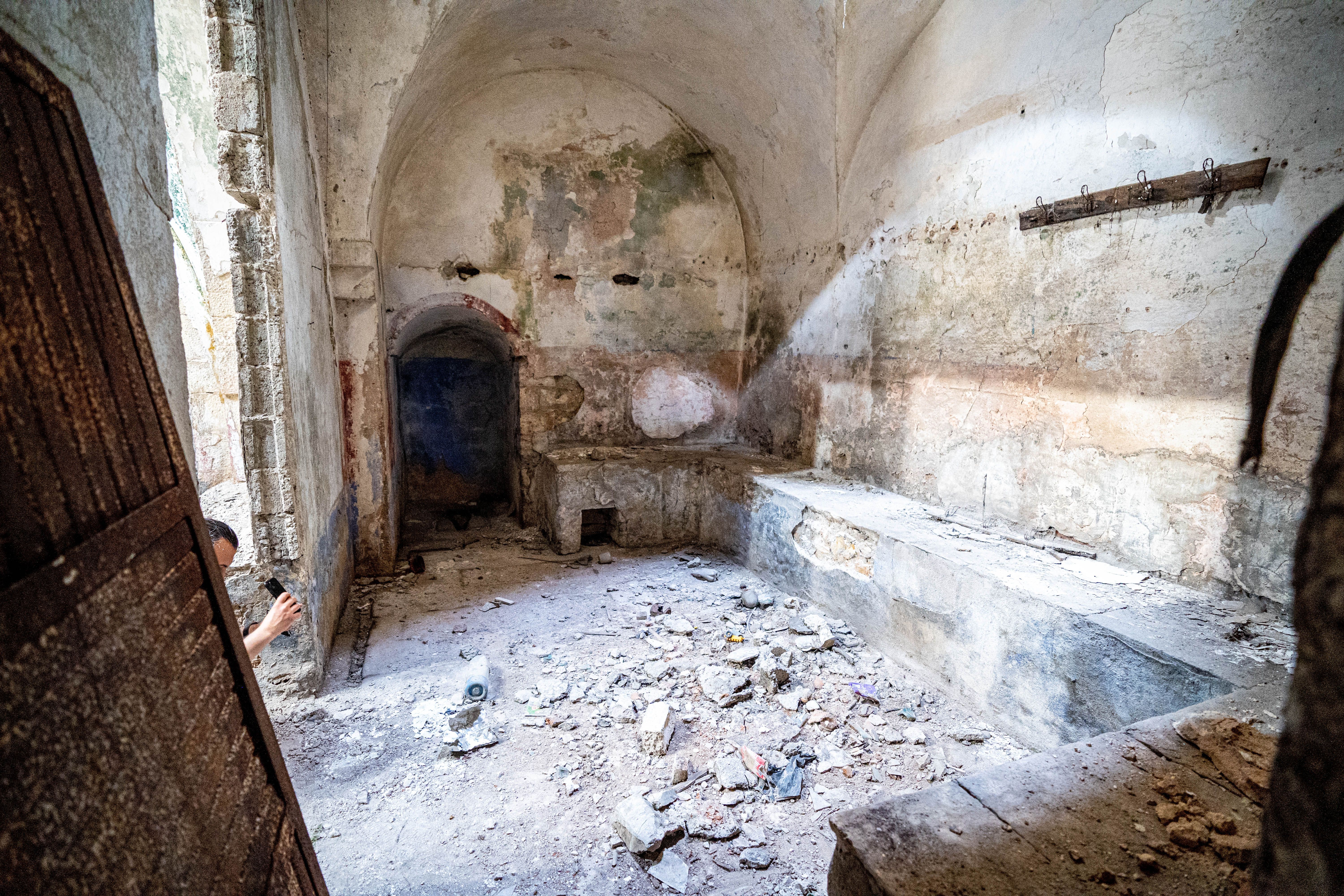 Ruins of Cloister · Free Stock Photo