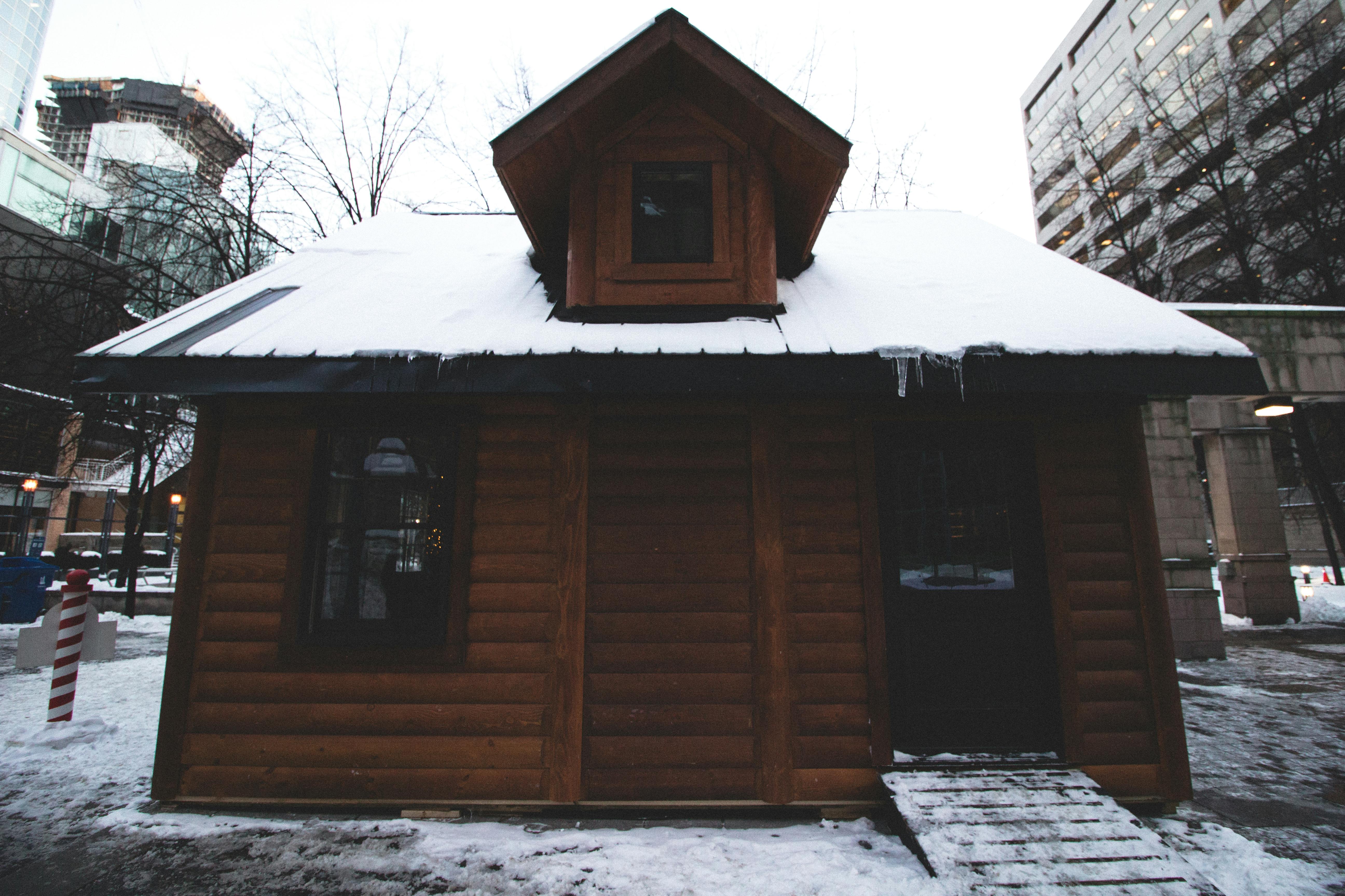 Free stock photo of cabin, cabin in city, chalet