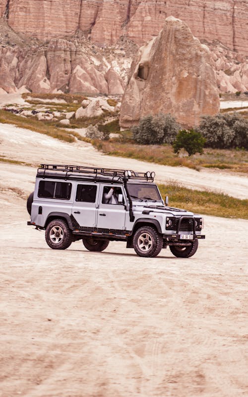 Безкоштовне стокове фото на тему «4x4, cappadocia, land rover»